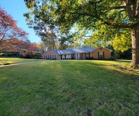 Photo of 870 Hickory Oak Hollow Holw, Roswell, GA 30075 (MLS # 7673908) Photo of 870 Hickory Oak Hollow Holw, Roswell, GA 30075 (MLS # 7673908)