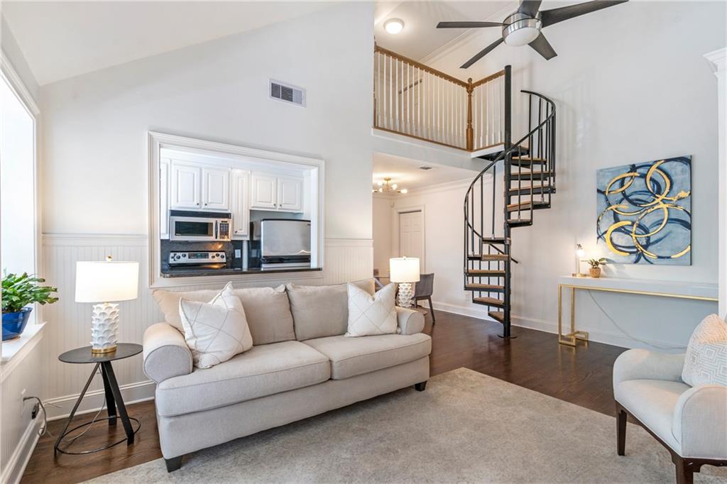 35 Sheridan Drive NE 12