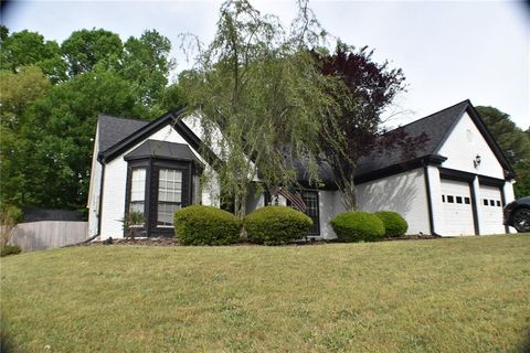 A home in Dacula