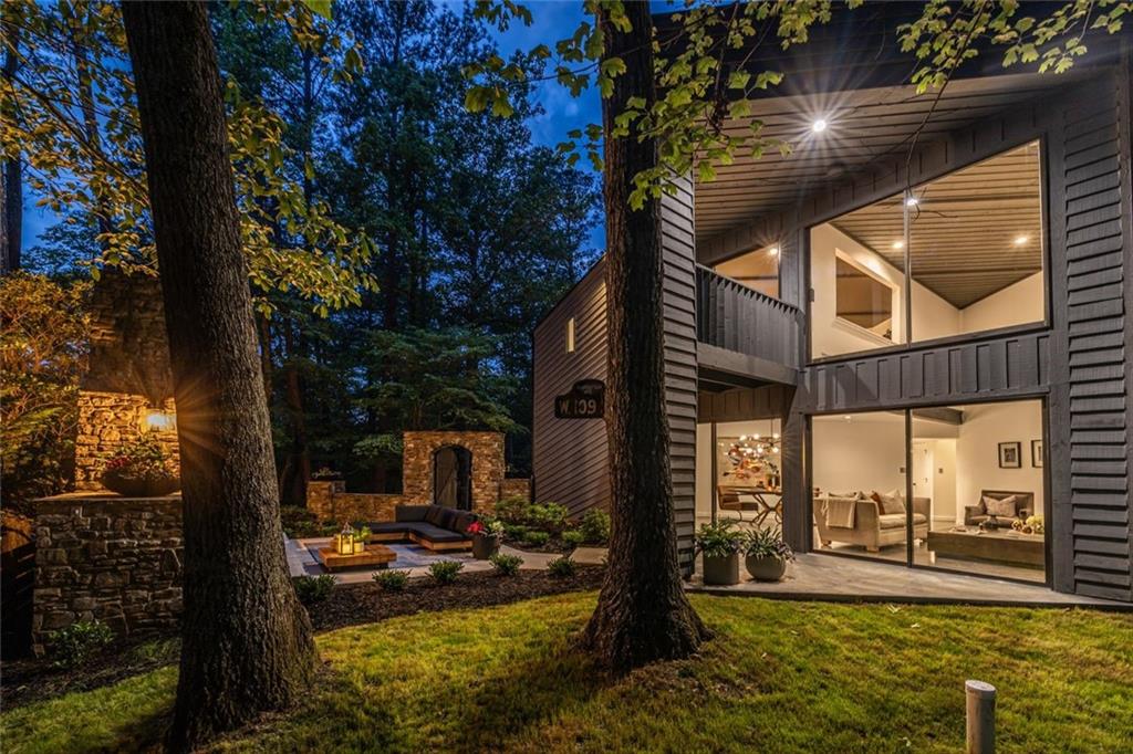 4052 Loch Highland Pass, Roswell, Georgia image 1