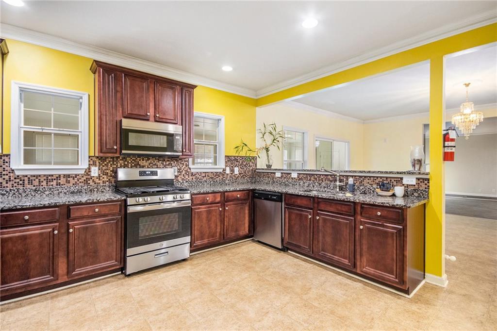4312 Defoors Farm Trail, Powder Springs, Georgia image 11