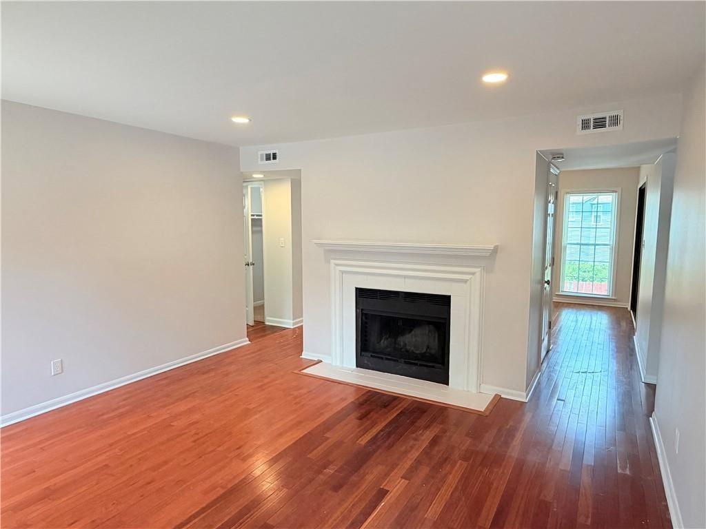 1166 SW Booth Road SW 908
