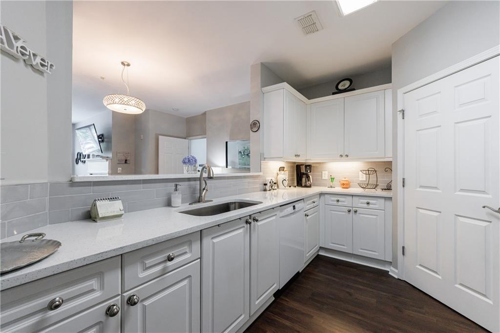 3150 Woodwalk Drive SE 2204
