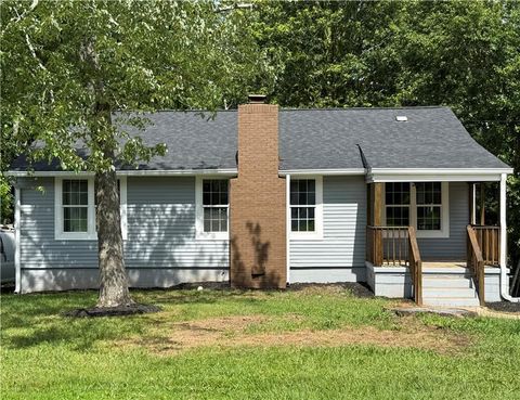 Photo of 2039 Gober Avenue SE, Smyrna, GA 30080 (MLS # 7598276)