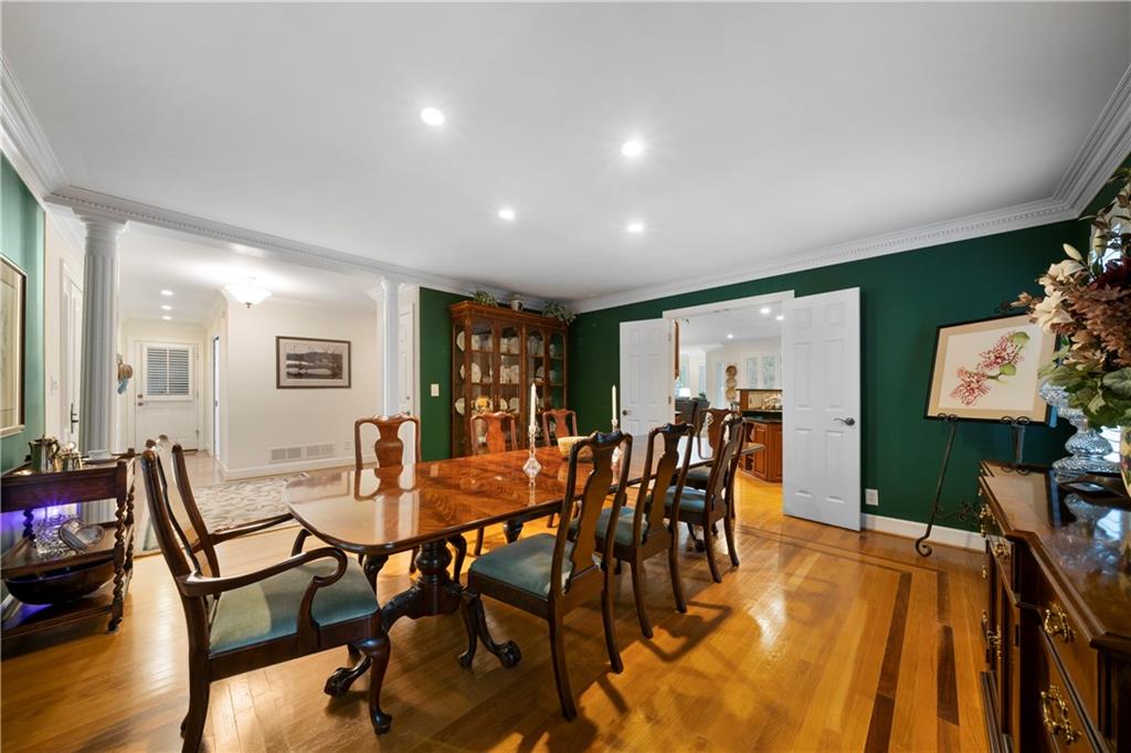 5525 Whitner Drive, Sandy Springs, Georgia image 31