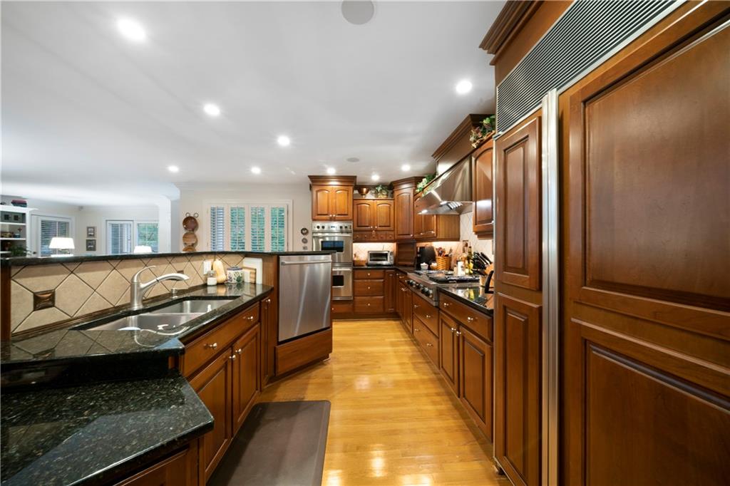 5525 Whitner Drive, Sandy Springs, Georgia image 23