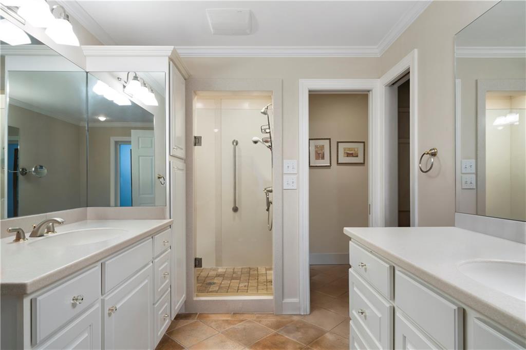 5525 Whitner Drive, Sandy Springs, Georgia image 37
