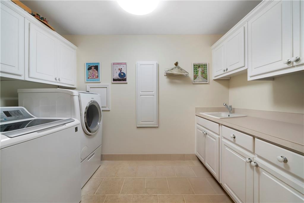 5525 Whitner Drive, Sandy Springs, Georgia image 38