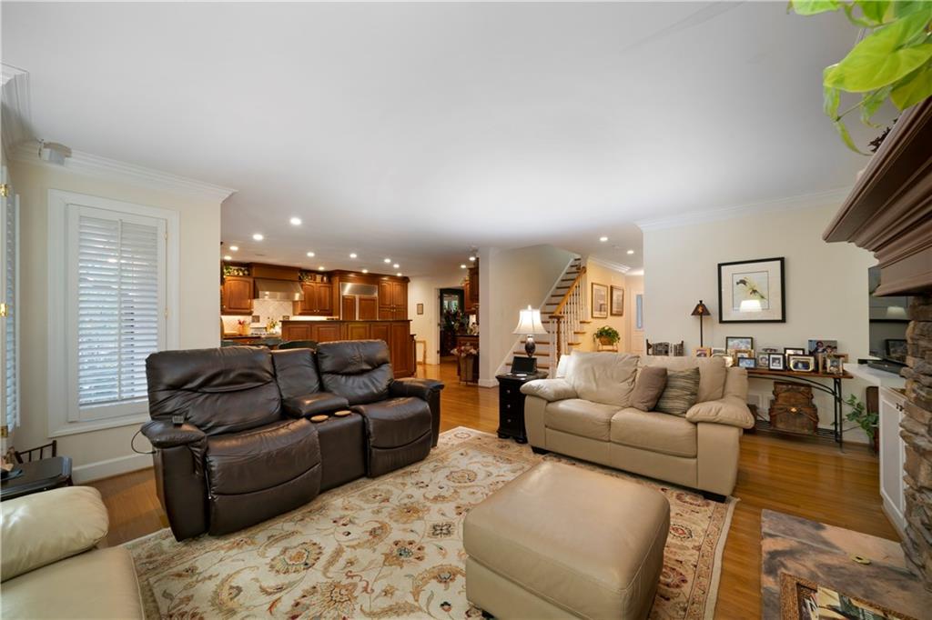 5525 Whitner Drive, Sandy Springs, Georgia image 19