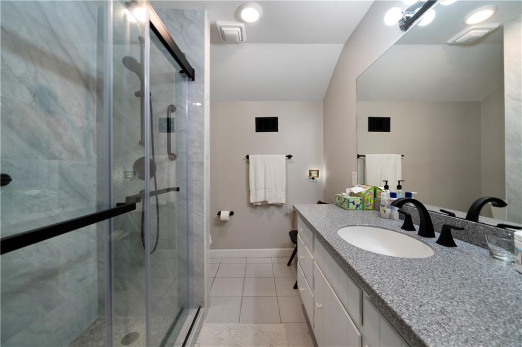 5525 Whitner Drive, Sandy Springs, Georgia image 42