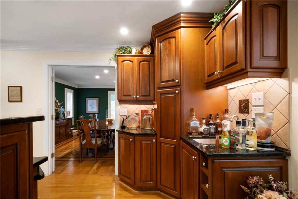 5525 Whitner Drive, Sandy Springs, Georgia image 26
