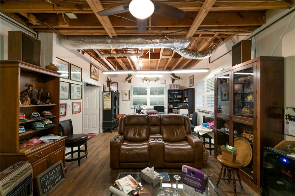 5525 Whitner Drive, Sandy Springs, Georgia image 45