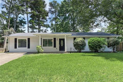 Photo of 3733 Memorial Parkway NW, Kennesaw, GA 30152 (MLS # 7824303)