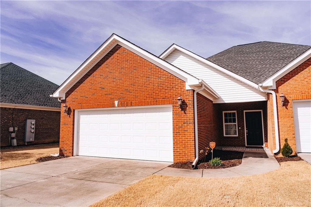 106 kensington dr
