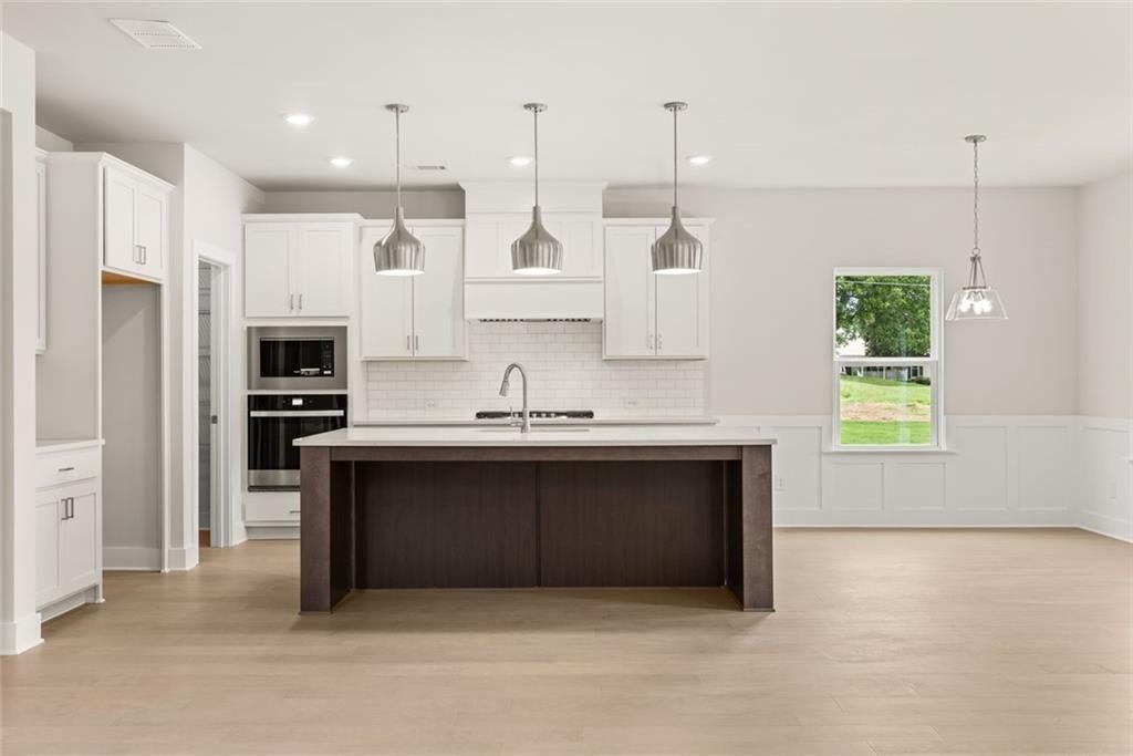 8315 Creekside Overlook Drive