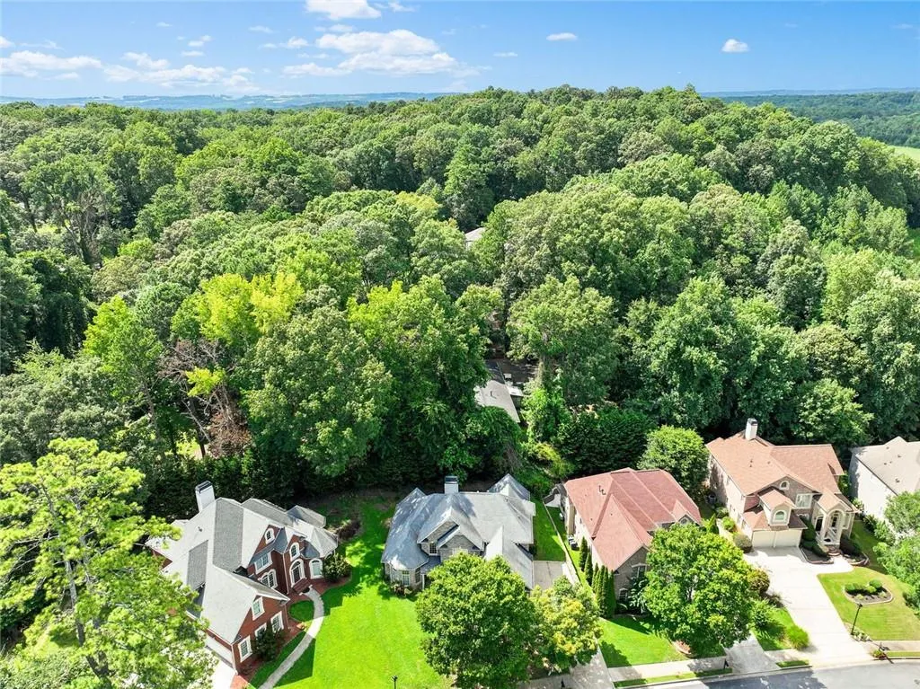 Atlanta, Georgia 30331, United States, 5 Bedrooms Bedrooms, ,4 BathroomsBathrooms,Residential,Active,174517