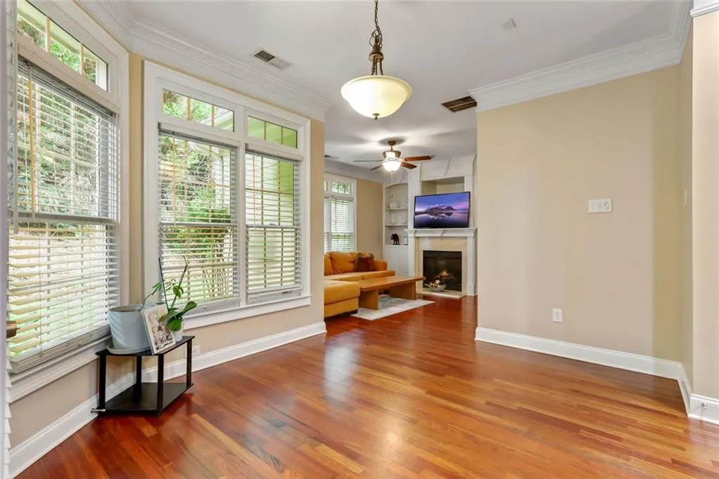 Atlanta, Georgia 30331, United States, 5 Bedrooms Bedrooms, ,4 BathroomsBathrooms,Residential,Active,174517