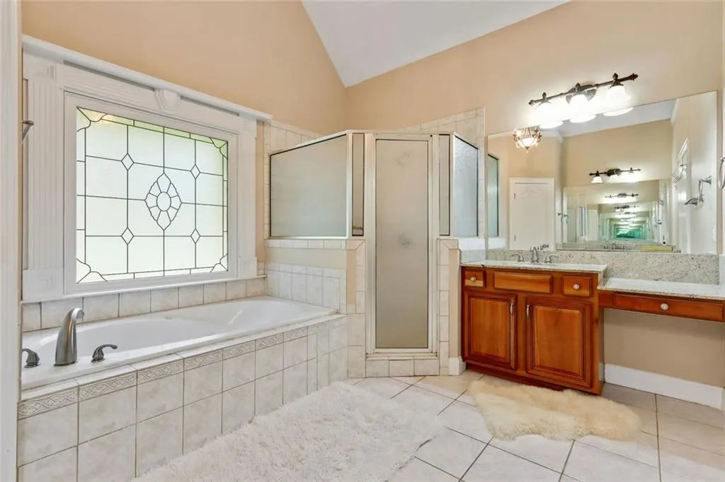 Atlanta, Georgia 30331, United States, 5 Bedrooms Bedrooms, ,4 BathroomsBathrooms,Residential,Active,174517