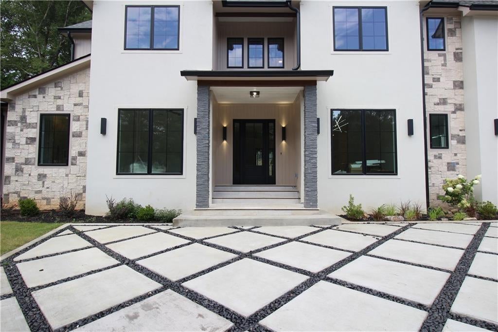 39 Johnson Ferry Road NE
