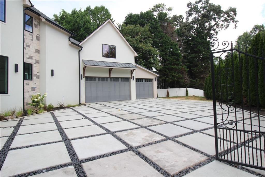 39 Johnson Ferry Road NE