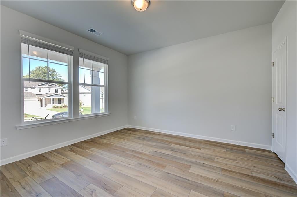 164 Dalston Cove