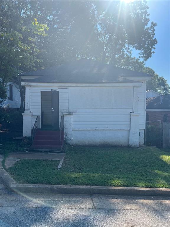 1052 Fern Avenue
