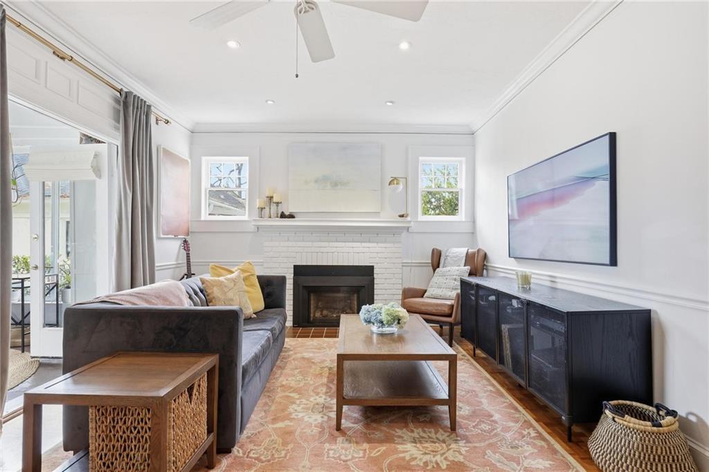 110 Peachtree Hills Avenue NE