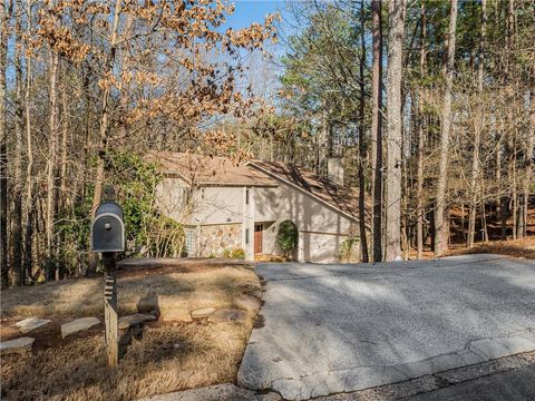 Homes For Sale - 100 Mount Shasta Lane<br/> Alpharetta, GA 30022