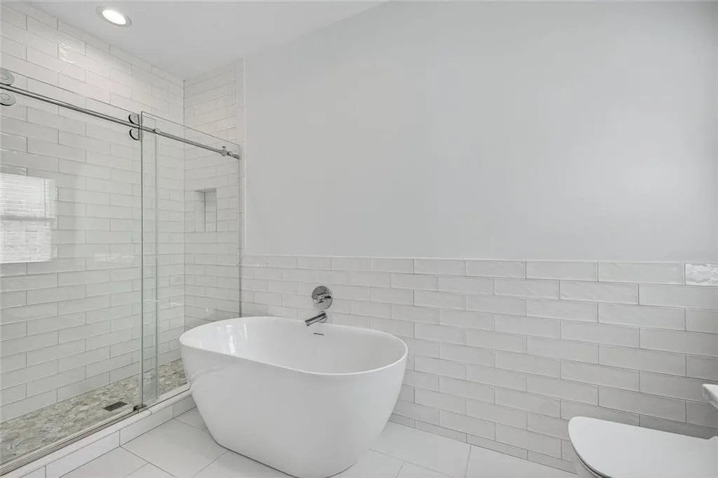 Decatur, Georgia 30033, United States, 5 Bedrooms Bedrooms, ,5 BathroomsBathrooms,Residential,Coming Soon,237747