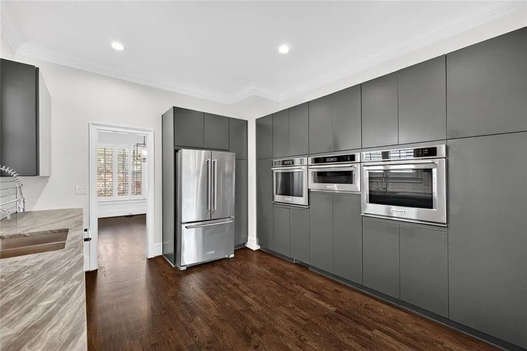 Decatur, Georgia 30033, United States, 5 Bedrooms Bedrooms, ,5 BathroomsBathrooms,Residential,Coming Soon,237747