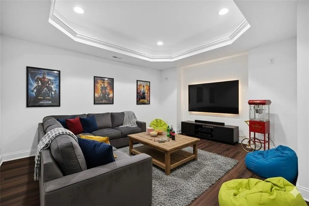 Decatur, Georgia 30033, United States, 5 Bedrooms Bedrooms, ,5 BathroomsBathrooms,Residential,Coming Soon,237747