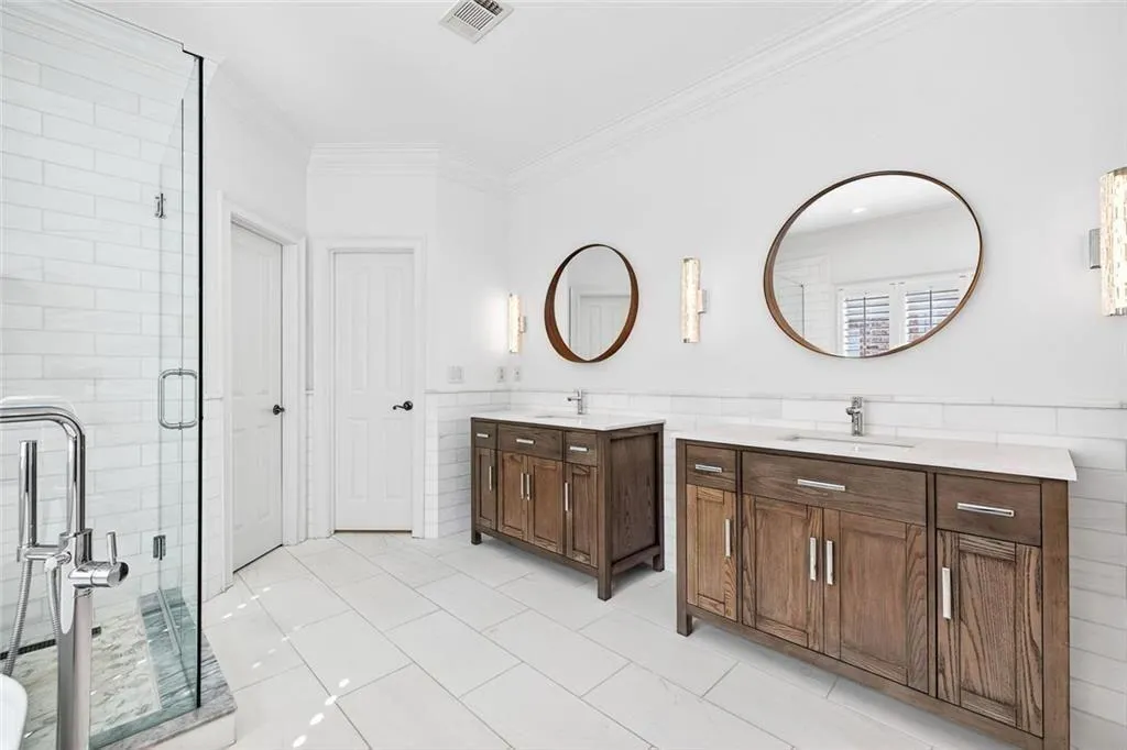 Decatur, Georgia 30033, United States, 5 Bedrooms Bedrooms, ,5 BathroomsBathrooms,Residential,Coming Soon,237747