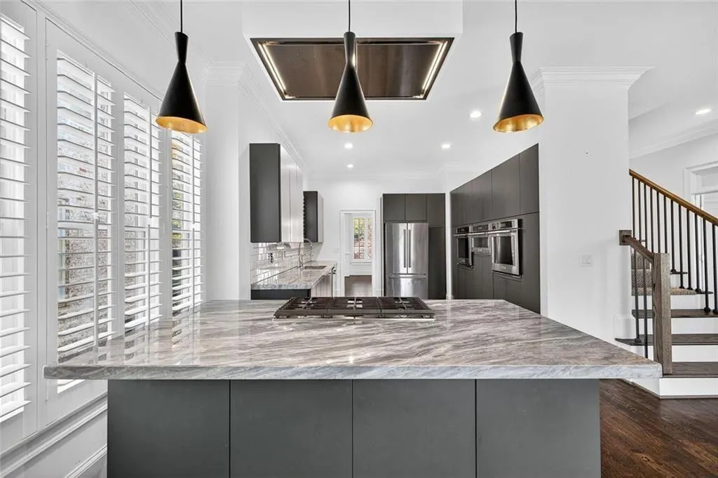 Decatur, Georgia 30033, United States, 5 Bedrooms Bedrooms, ,5 BathroomsBathrooms,Residential,Coming Soon,237747