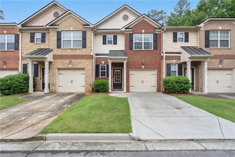 Townhouse For Sale - 3063 Thornbury Trace<br/> Dekalb County, Atlanta, GA 30360