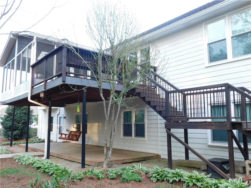 3120 Lakecrest Drive