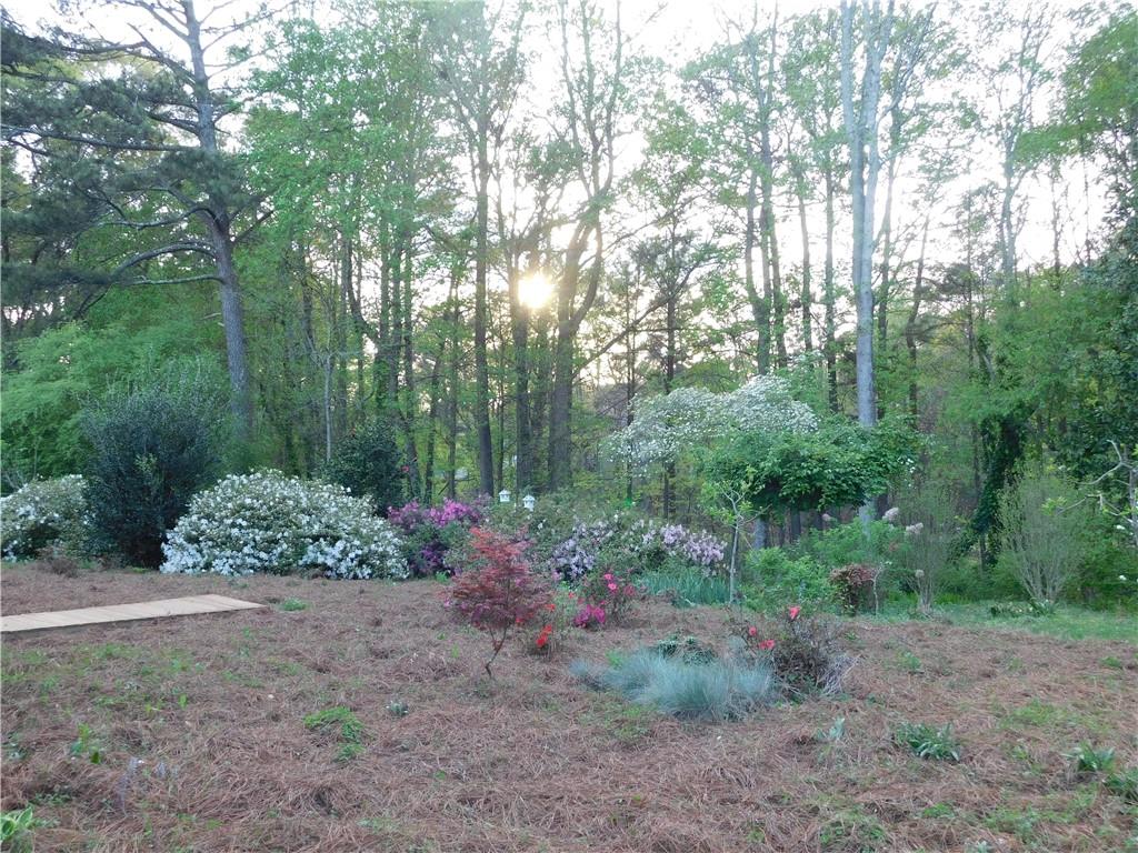 3120 Lakecrest Drive