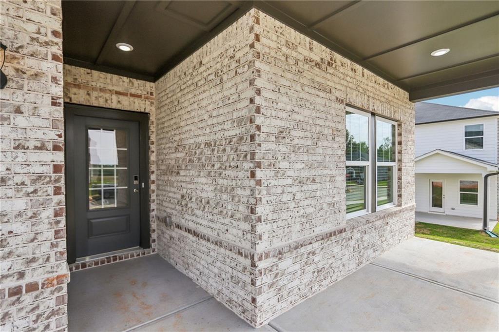 7757 Sheffield Terrace, Fairburn, Georgia image 4