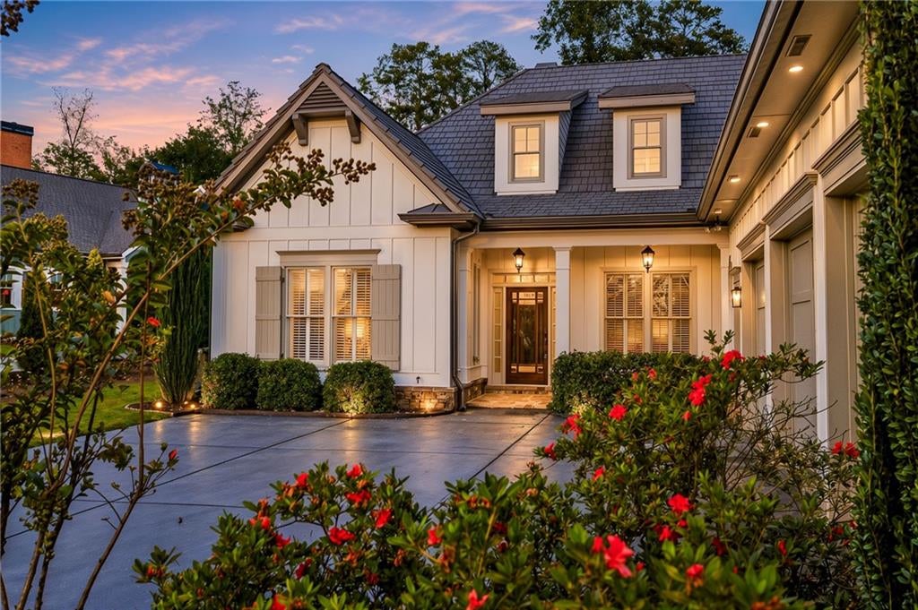 8 Fieldstone Court E