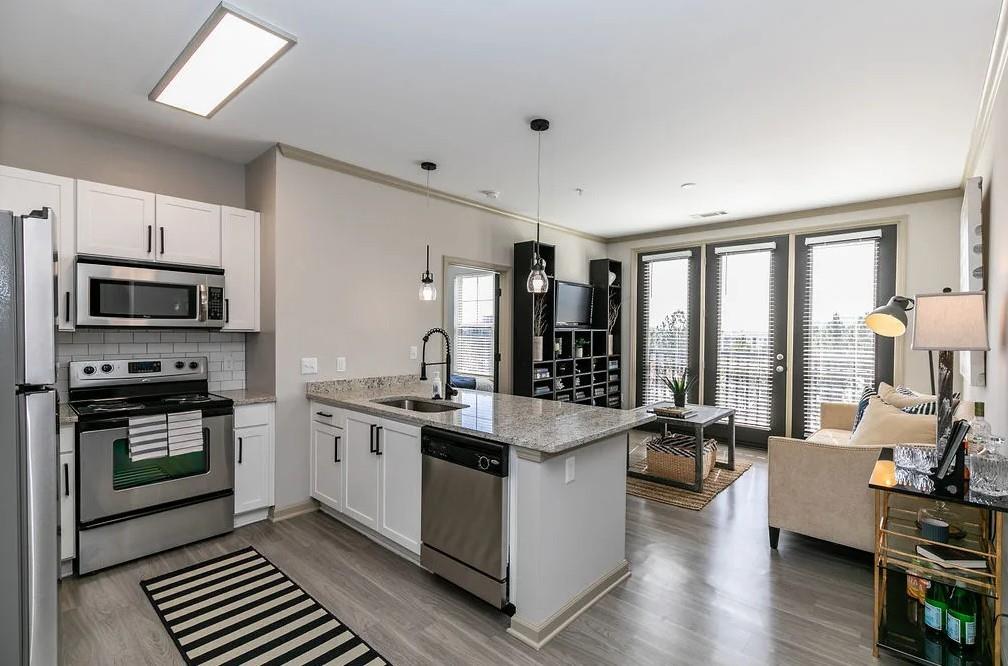 1000 Ashwood Parkways 1239