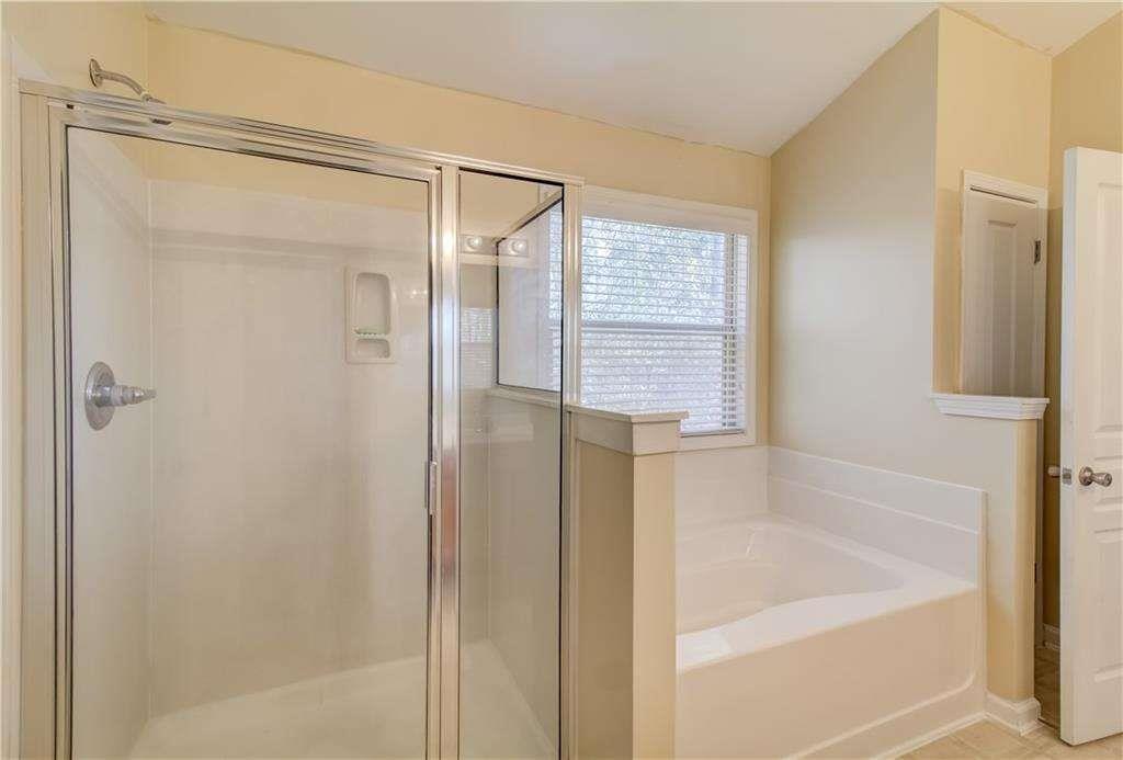 1761 Stoney Chase Drive, Lawrenceville, Georgia image 9