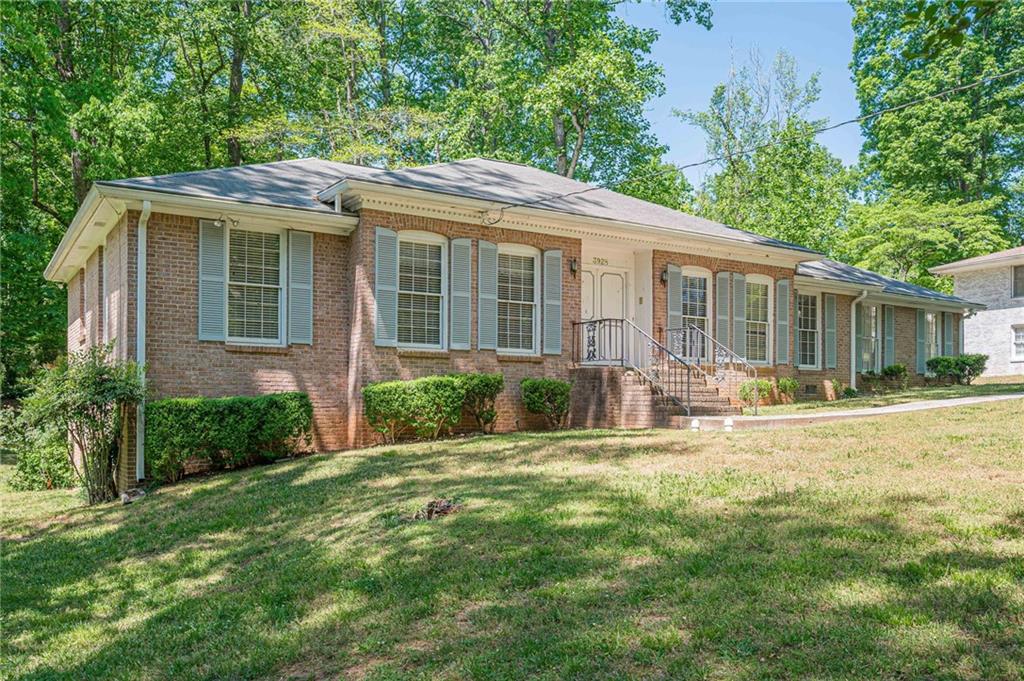 3928 Cloudland Drive SE