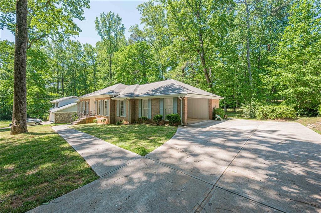 3928 Cloudland Drive SE