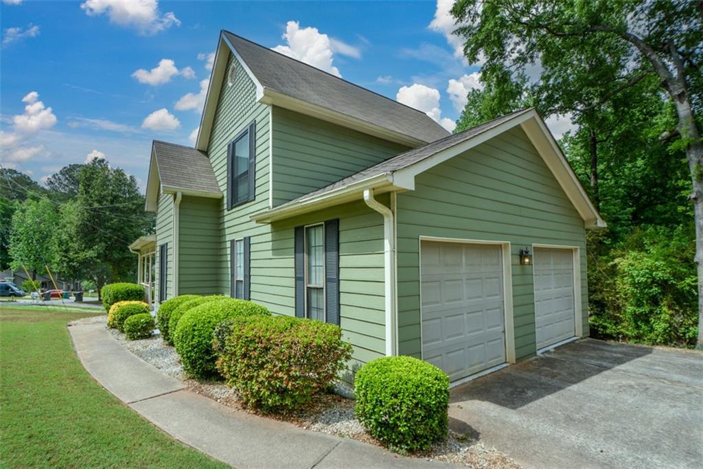 183 Timothy Lane NW