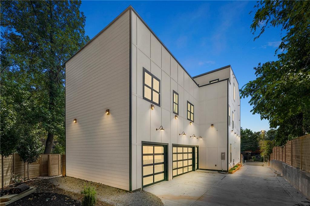 320 Hammond Drive