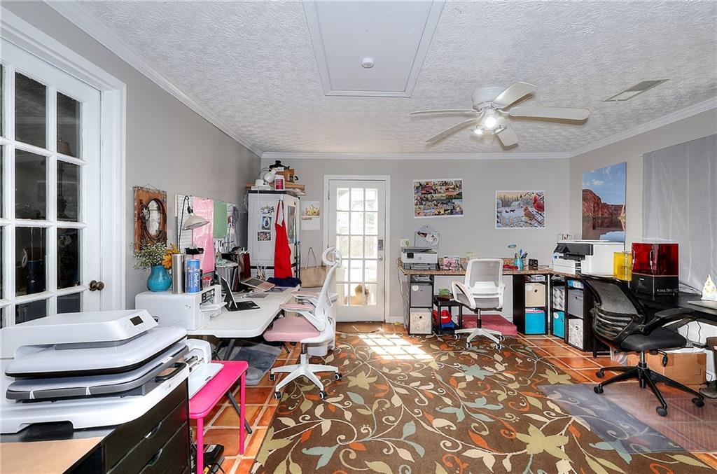 1379 Branchwood Drive, Snellville, Georgia image 10