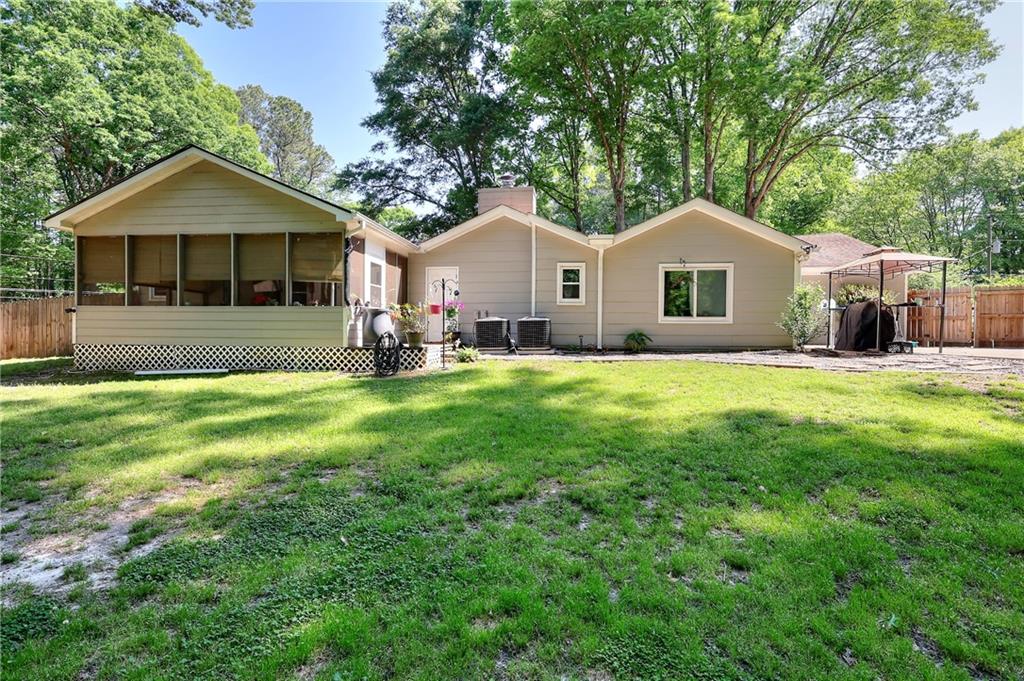 1379 Branchwood Drive, Snellville, Georgia image 2