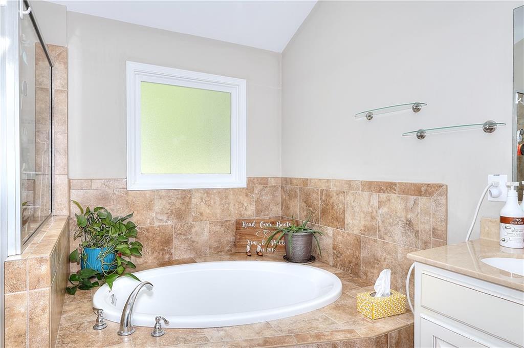 1379 Branchwood Drive, Snellville, Georgia image 24