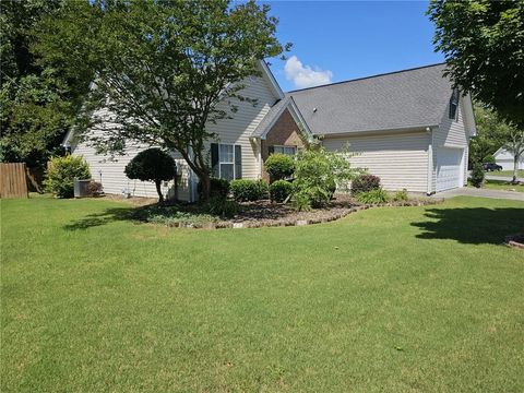 A home in Dacula