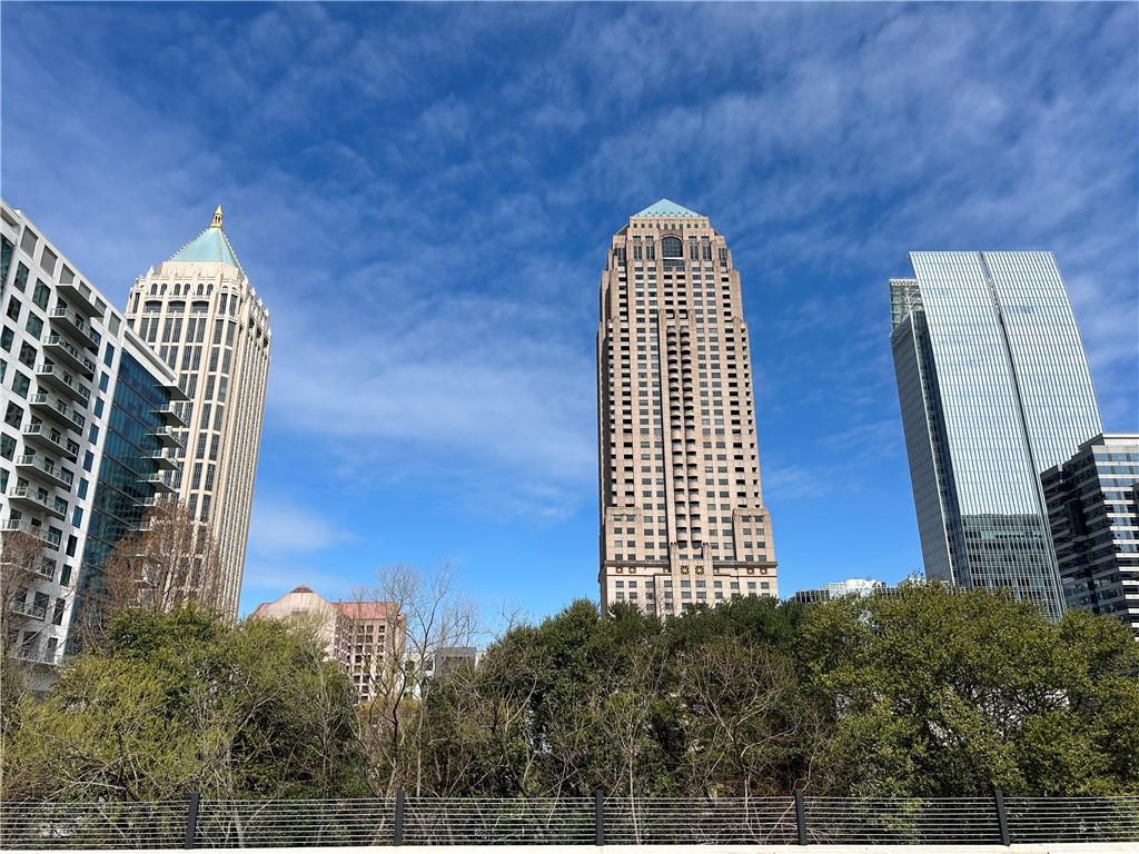 1075 Peachtree Walk NE A519