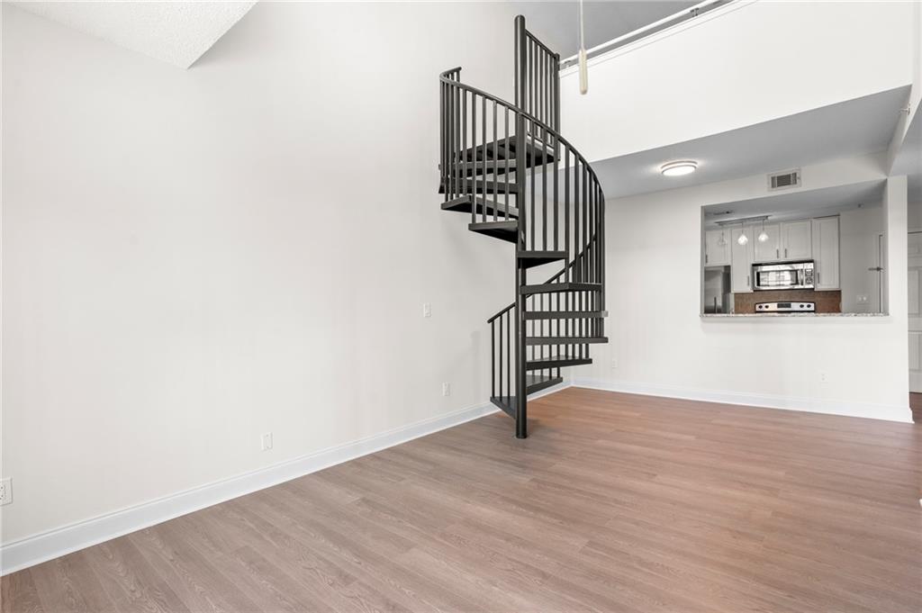 1075 Peachtree Walk NE A519